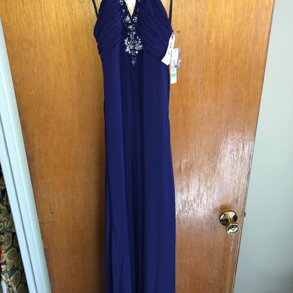 Halter evening/prom dress - Picture 2 of 4